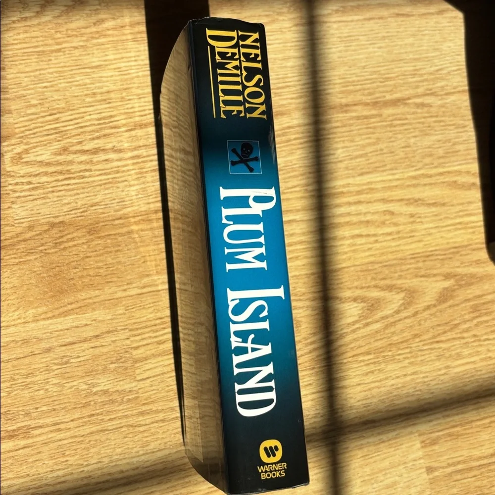 Nelson DeMille Plum Island Hardcover Book - Blue